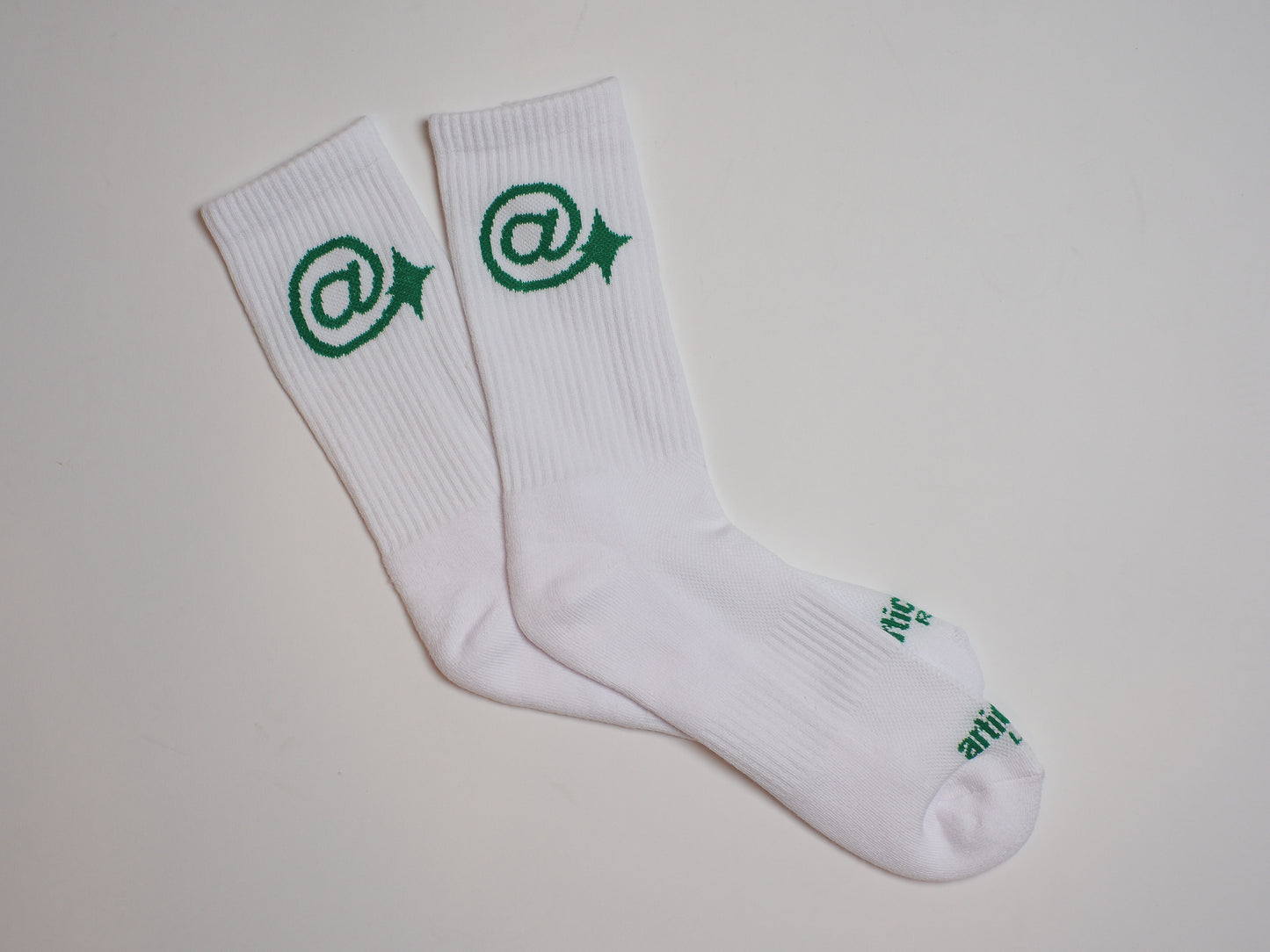 Articles Crew Socks (White/Green)